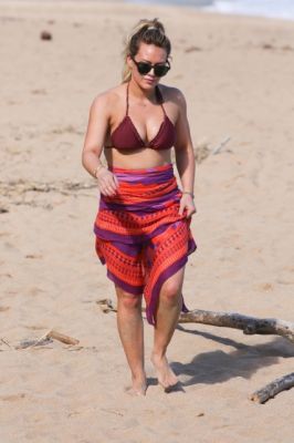 Hilary Duf alle Hawaii
Parole chiave: bikini