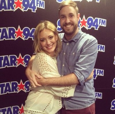 Intervista per Star 94 FM
Hilary Duff promuove il nuovo singolo "All About You" a Star 94 FM

