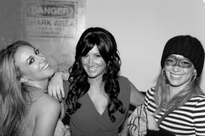 Hilary e Haylie alla festa di Ashley Tisdale
Parole chiave: ashley tisdale haylie party