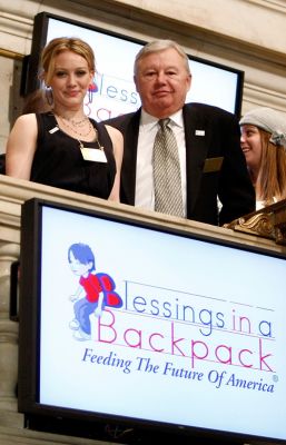 New York Stock Exchange, Blessings in a Backpack
Parole chiave: New York Stock Exchange Blessings Backpack