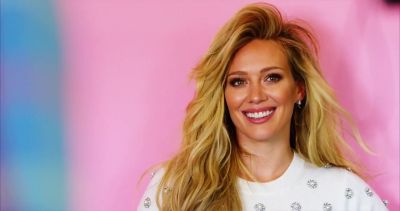 Backstage Glamour Magazine Hilary Duff
Parole chiave: mexico