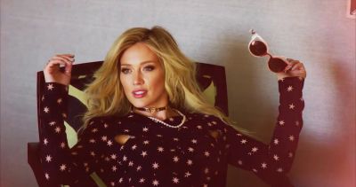 Backstage Glamour Magazine Hilary Duff
Parole chiave: mexico