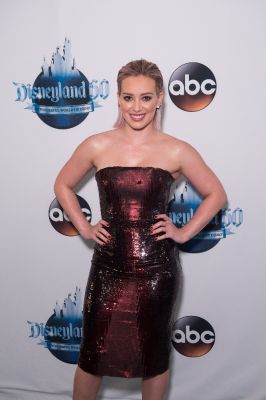 Hilary Duff evento Disneyland 60 ABC
Parole chiave: minnie