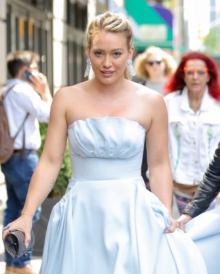 Hilary principessa sul set
Parole chiave: princess