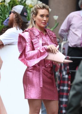 Hilary Duff sul set di Younger
Parole chiave: rosa