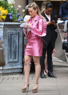 Hilary Duff sul set di Younger
Parole chiave: rosa
