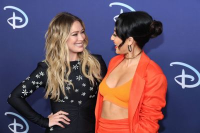 Hilary Duff e Francia Raisa
