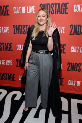 Hilary alla prima di "The Cult Of Love"

