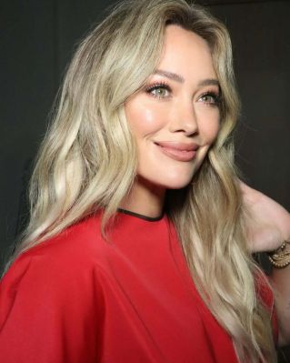 Hilary Duff - Milano Fashion Week
Parole chiave: milano italia moda fendi fashion