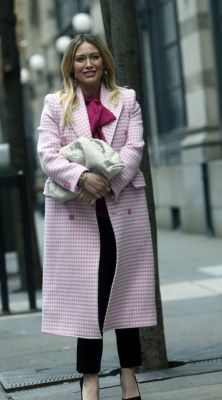 Hilary sul set di Younger
Parole chiave: younger