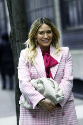 Hilary sul set di Younger
Parole chiave: younger