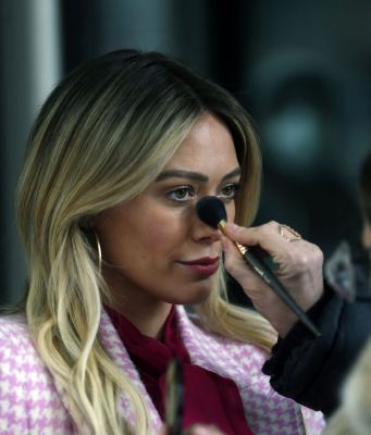 Hilary sul set di Younger
Parole chiave: younger