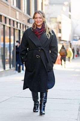 Hilary sul set di Younger
Parole chiave: younger