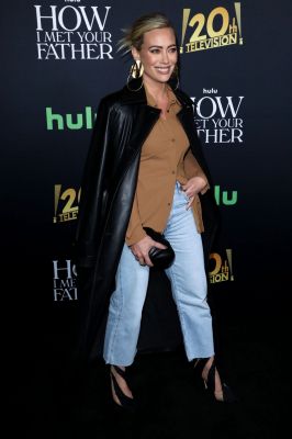 "How I Met Your Father" Fan Experience, Los Angeles
