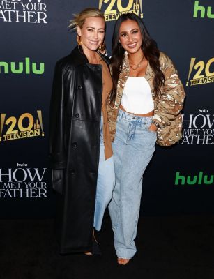 "How I Met Your Father" Fan Experience, Los Angeles
