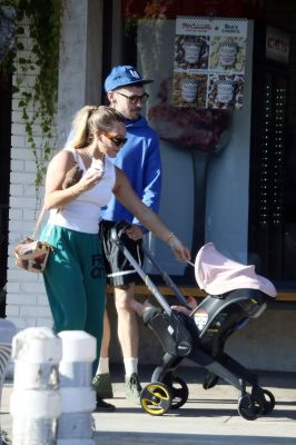Hilary con la famiglia
Parole chiave: gelato famiglia