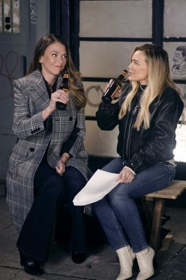 Hilary Duff e Sutton Foster
Parole chiave: nyc