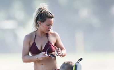 Hilary Duf alle Hawaii
Parole chiave: bikini