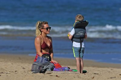 Hilary Duf alle Hawaii
Parole chiave: bikini