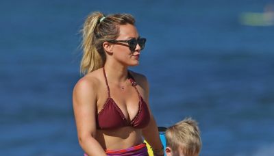 Hilary Duf alle Hawaii
Parole chiave: bikini