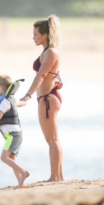 Hilary Duf alle Hawaii
Parole chiave: bikini