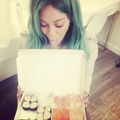 Sushi 18 marzo, capelli blu
