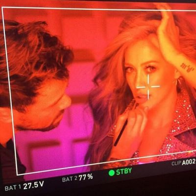 Anteprima videoclip Sparks
Parole chiave: Singolo