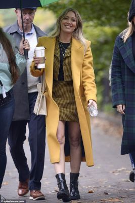 Hilary Duff sul set di Lizzie McGuire
Parole chiave: lizzie