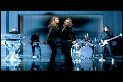 hilaryd-dot-org_ourlipsaresealed-haylieduff-videocaps547.jpg