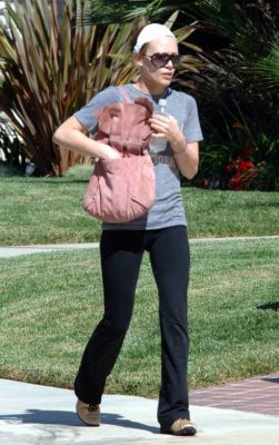 hilaryd-dot-org_strolling-la-2006jun03-008.jpg
