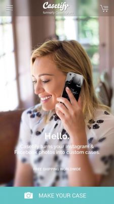 Servizio fotografico per Casetify
Hilary Duff Ã¨ la nuova testimonial di Casetify
