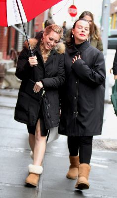 Hilary Duff sul set di Younger a New York
