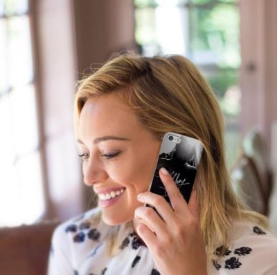 Servizio fotografico per Casetify
Hilary Duff Ã¨ la nuova testimonial di Casetify
