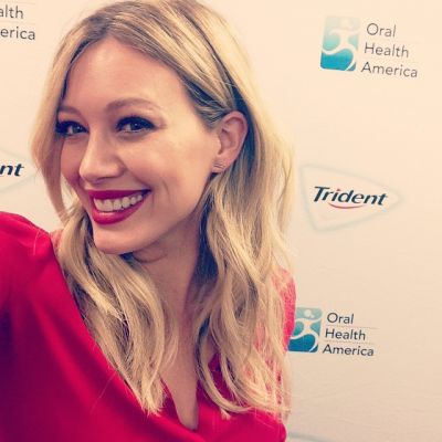 Hilary Duff al 10Â° anniversario di SAA (15/9/14)
Hilary Duff ha partecipato al 10Â° anniversario dell'iniziativa "Smiles Across America", organizzato da Trident Gum e Oral Health America
