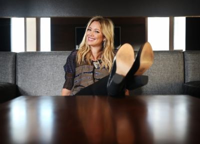 Servizio fotografico di Toby Zerna (9/9/14)
Hilary Duff posa per il fotografo Toby Zerna all'Intercontinental Hotel di Sydney, Australia
