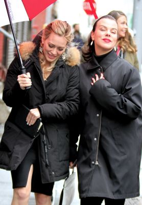 Hilary Duff sul set di Younger a New York
