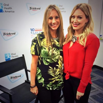 Hilary Duff al 10Â° anniversario di SAA (15/9/14)
Hilary Duff ha partecipato al 10Â° anniversario dell'iniziativa "Smiles Across America", organizzato da Trident Gum e Oral Health America
