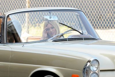Sul set di All About You (4/9/2014)
Hilary Duff sul set del video musicale di "All About You"
