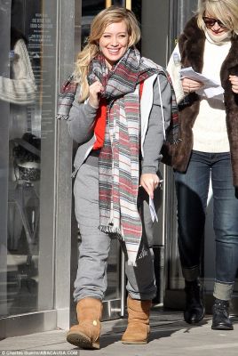 Hilary Duff sul set di Younger a New York
