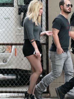 Sul set di All About You (4/9/2014)
Hilary Duff sul set del video musicale di "All About You"
