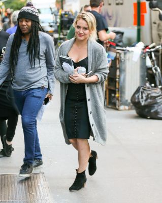 Hilary Duff sul set di Younger
