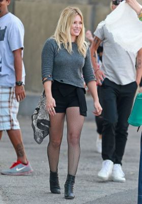 Sul set di All About You (4/9/2014)
Hilary Duff sul set del video musicale di "All About You"
