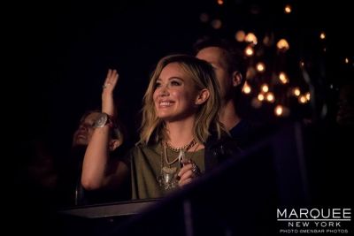 Presentazione di Chasing the Sun
Hilary Duff presenta il nuovo singolo "Chasing the Sun" al Marquee di New York
