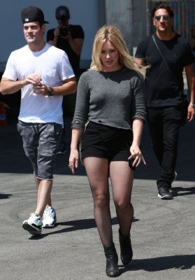 Sul set di All About You (4/9/2014)
Hilary Duff sul set del video musicale di "All About You"

