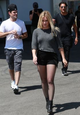 Sul set di All About You (4/9/2014)
Hilary Duff sul set del video musicale di "All About You"

