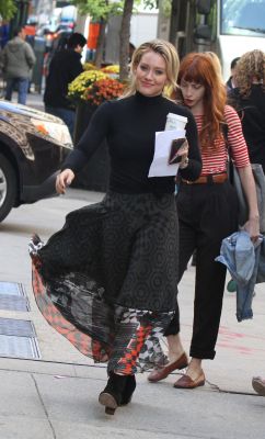 Hilary Duff sul set di Younger
