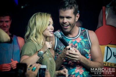 Presentazione di Chasing the Sun
Hilary Duff presenta il nuovo singolo "Chasing the Sun" al Marquee di New York
