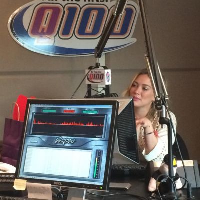 Intervista per Q100
Hilary Duff promuove il nuovo singolo "All About You" a Q100
