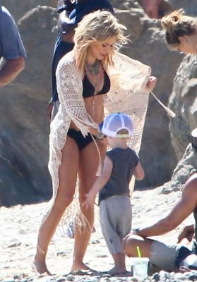 Video primo singolo 11 luglio 2014
Sul set del nuovo video musicale di Hilary Duff, girato a Malibu (11/7/2014)
