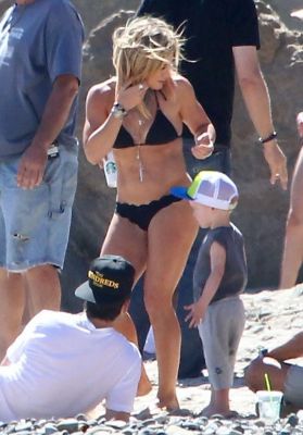 Video primo singolo 11 luglio 2014
Sul set del nuovo video musicale di Hilary Duff, girato a Malibu (11/7/2014)
